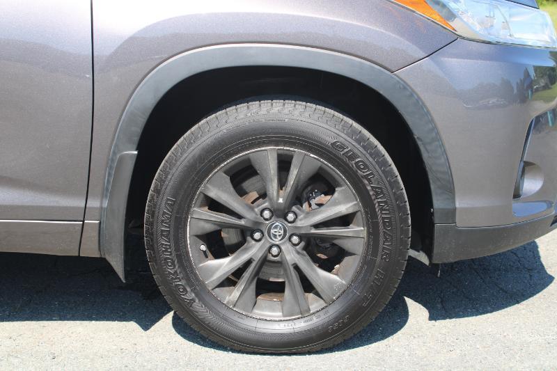 Toyota Highlander LE Plus AWD V6 2017
