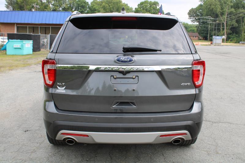 Ford Explorer XLT 4WD 2016
