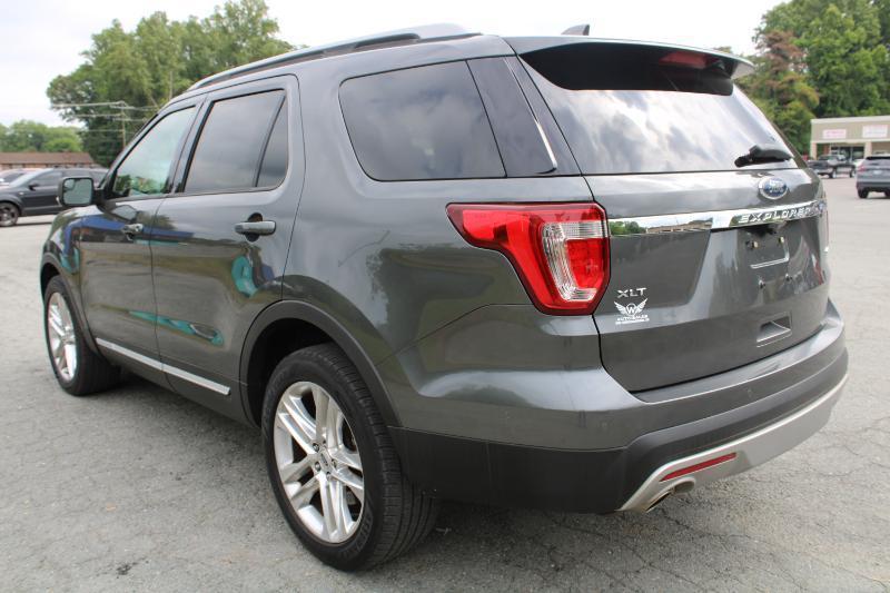 Ford Explorer XLT 4WD 2016