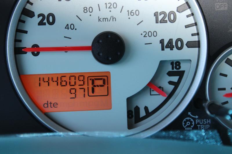 Nissan Frontier PRO-4X Crew Cab 4WD 2011