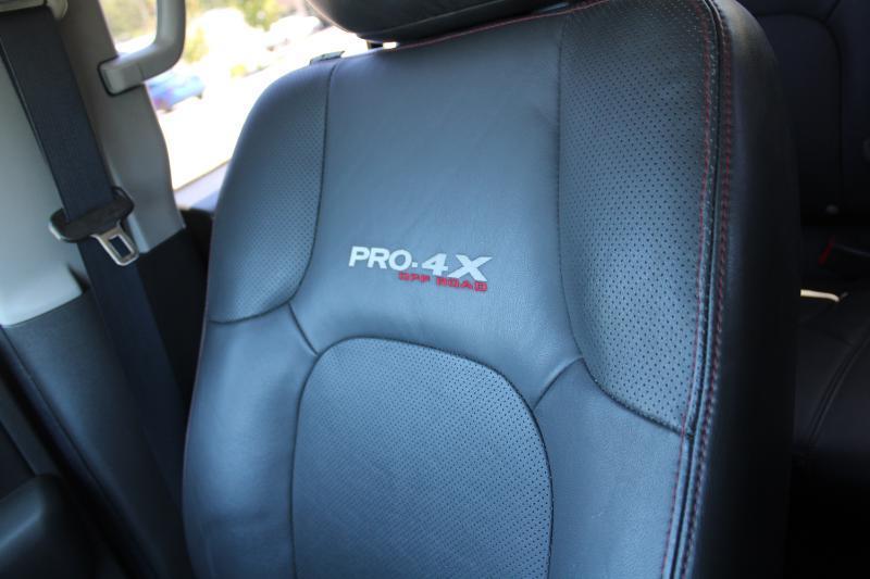 Nissan Frontier PRO-4X Crew Cab 4WD 2011
