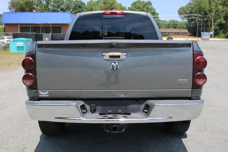 Dodge Ram 1500 SLT Mega Cab 2WD 2007