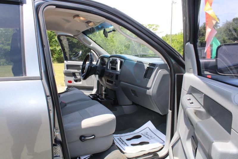 Dodge Ram 1500 SLT Mega Cab 2WD 2007