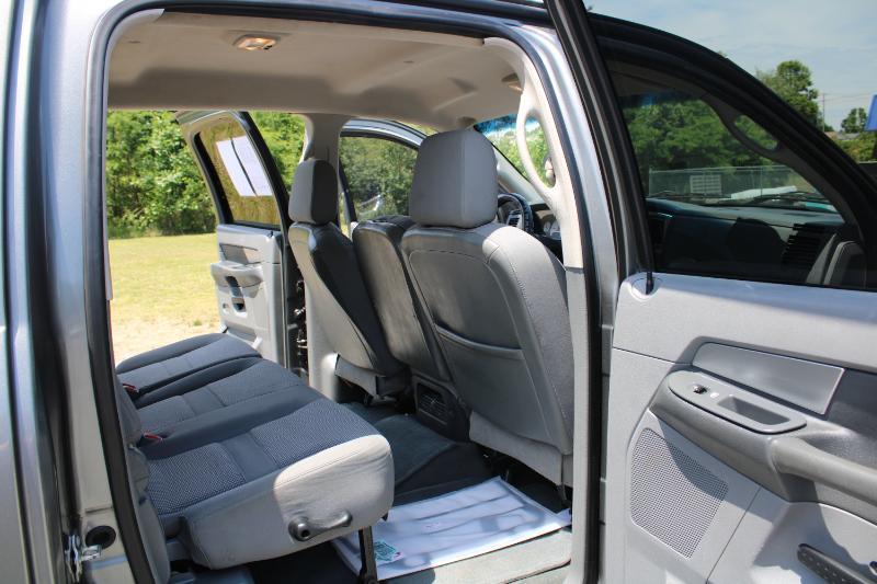 Dodge Ram 1500 SLT Mega Cab 2WD 2007