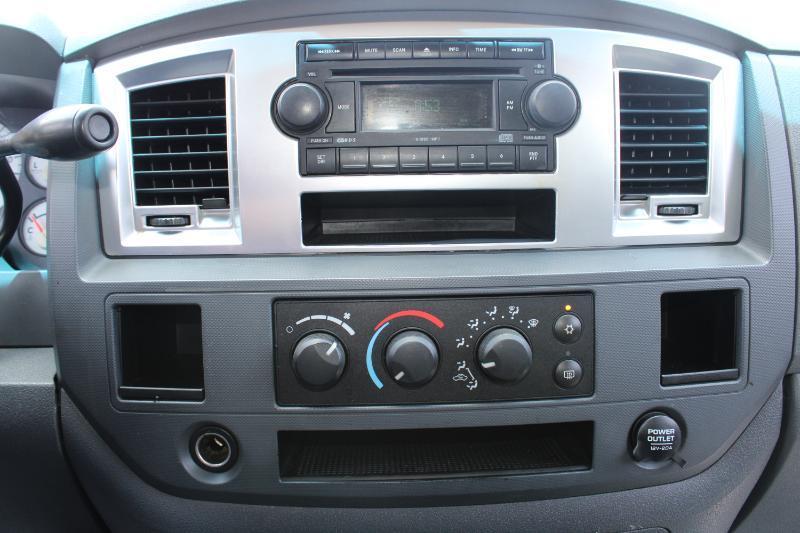 Dodge Ram 1500 SLT Mega Cab 2WD 2007
