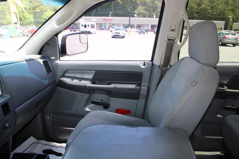 Dodge Ram 1500 SLT Mega Cab 2WD 2007