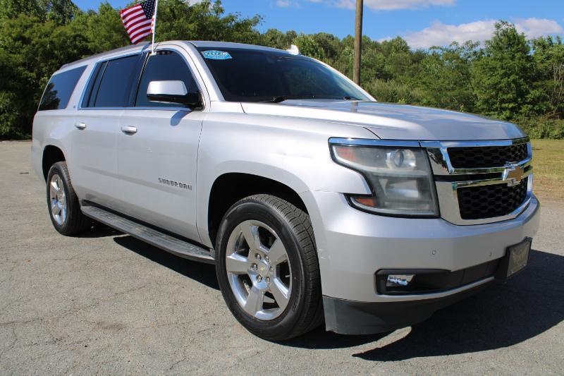 Chevrolet Suburban LT 4WD 2017