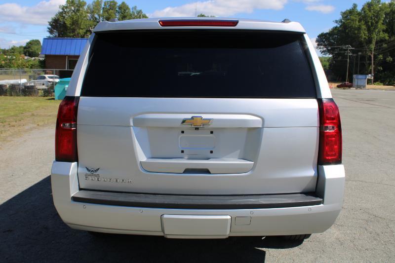 Chevrolet Suburban LT 4WD 2017
