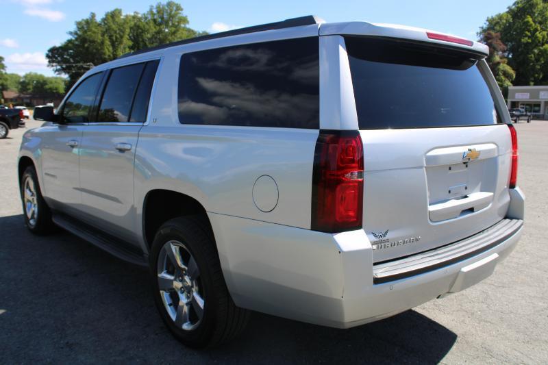 Chevrolet Suburban LT 4WD 2017