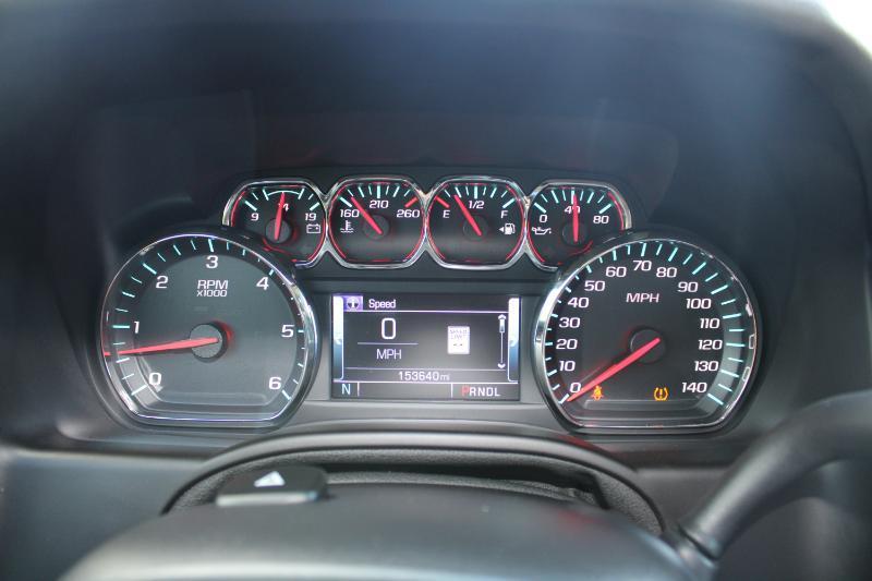 Chevrolet Suburban LT 4WD 2017