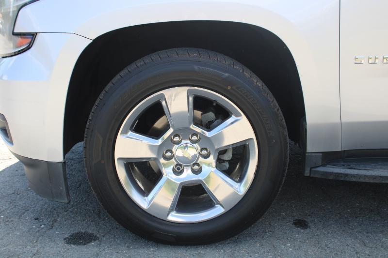 Chevrolet Suburban LT 4WD 2017