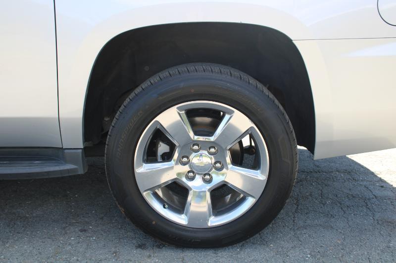 Chevrolet Suburban LT 4WD 2017