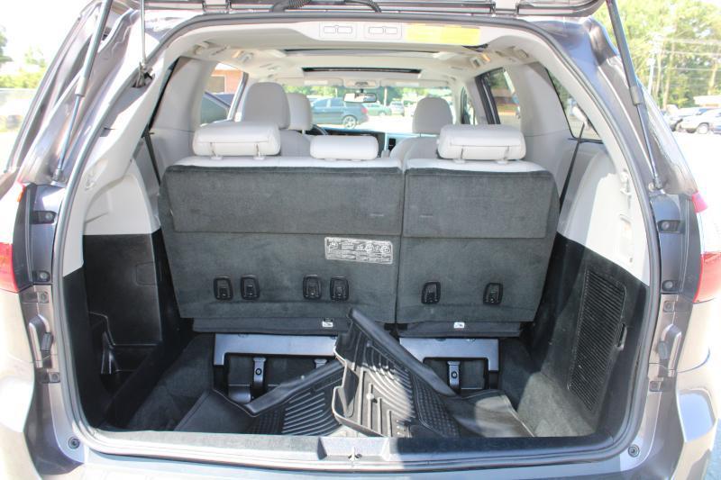Toyota Sienna  2016