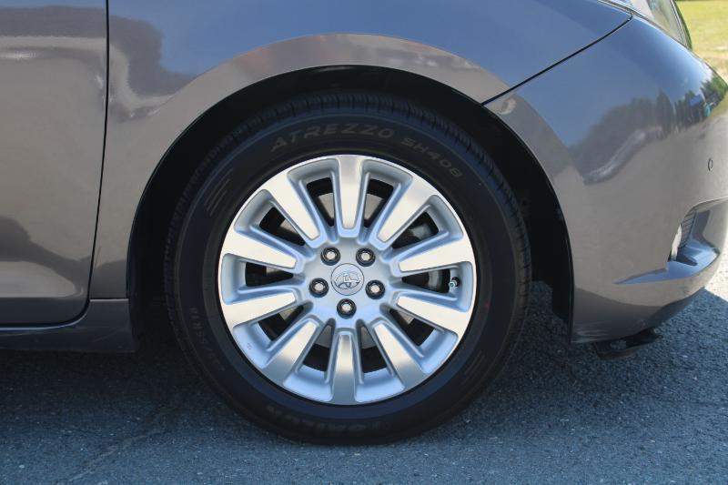 Toyota Sienna  2016