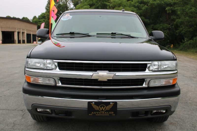 Chevrolet Suburban 1500 2WD 2002