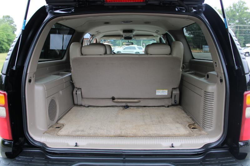 Chevrolet Suburban 1500 2WD 2002