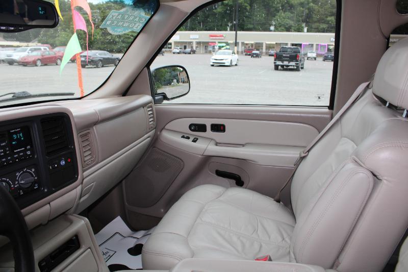 Chevrolet Suburban 1500 2WD 2002