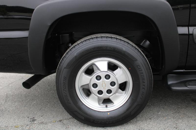 Chevrolet Suburban 1500 2WD 2002