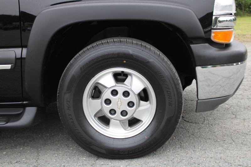 Chevrolet Suburban 1500 2WD 2002