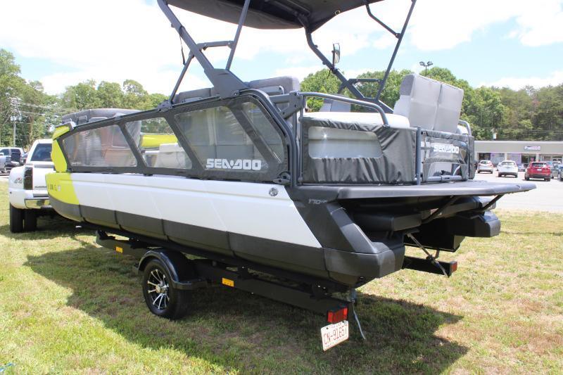 Sea-Doo Jet Boat  2022