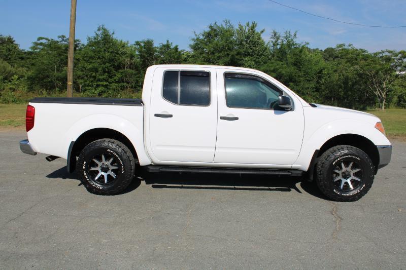Nissan Frontier SE Crew Cab 4WD 2007