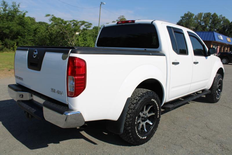 Nissan Frontier SE Crew Cab 4WD 2007