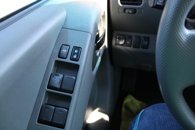 Nissan Frontier SE Crew Cab 4WD 2007