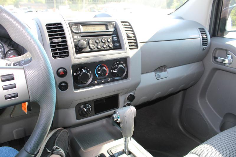 Nissan Frontier SE Crew Cab 4WD 2007