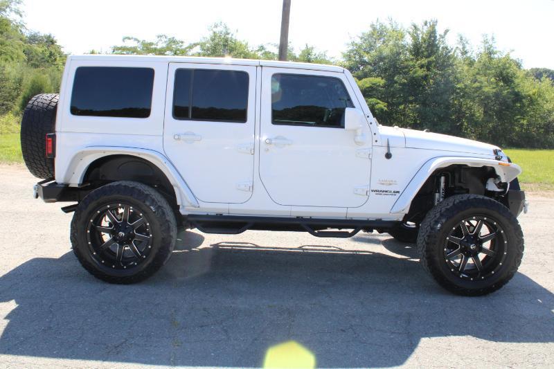 Jeep Wrangler Unlimited Sahara 4WD 2012