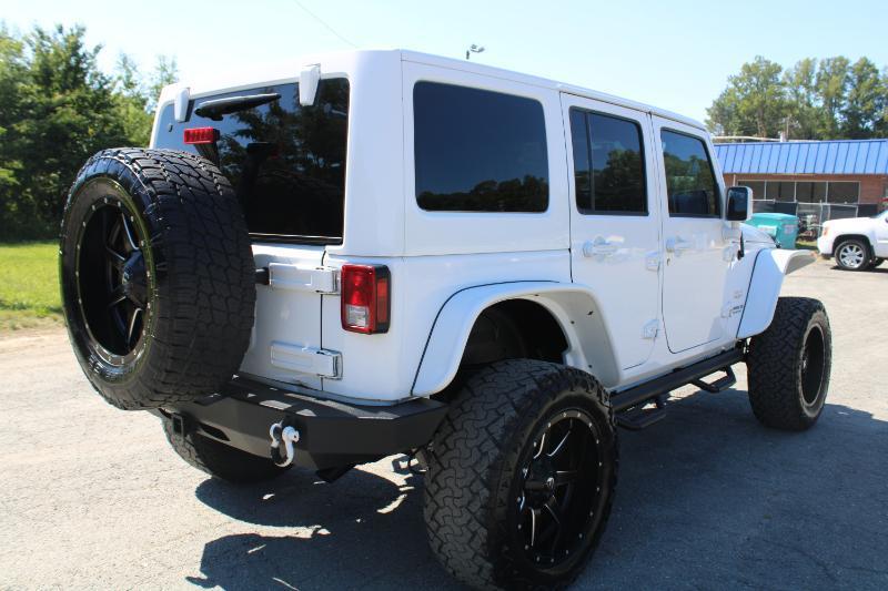 Jeep Wrangler Unlimited Sahara 4WD 2012