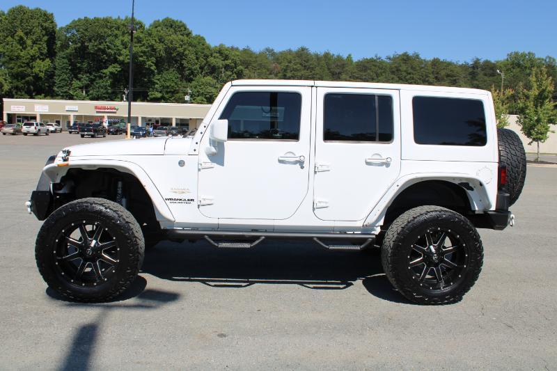 Jeep Wrangler Unlimited Sahara 4WD 2012