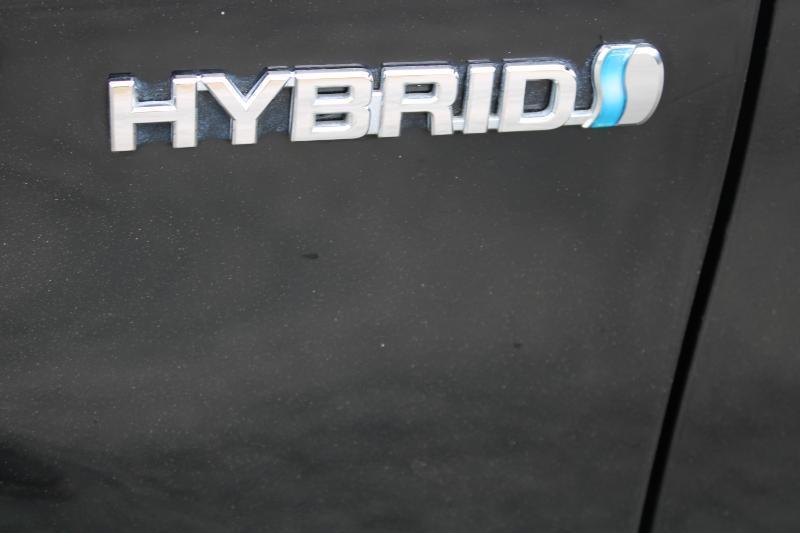 Toyota Prius Persona Series Special Edition 2013