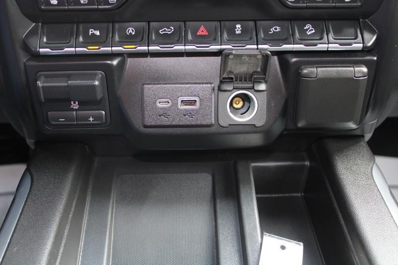 GMC Sierra 1500 AT4 Crew Cab Short Box 4WD 2019
