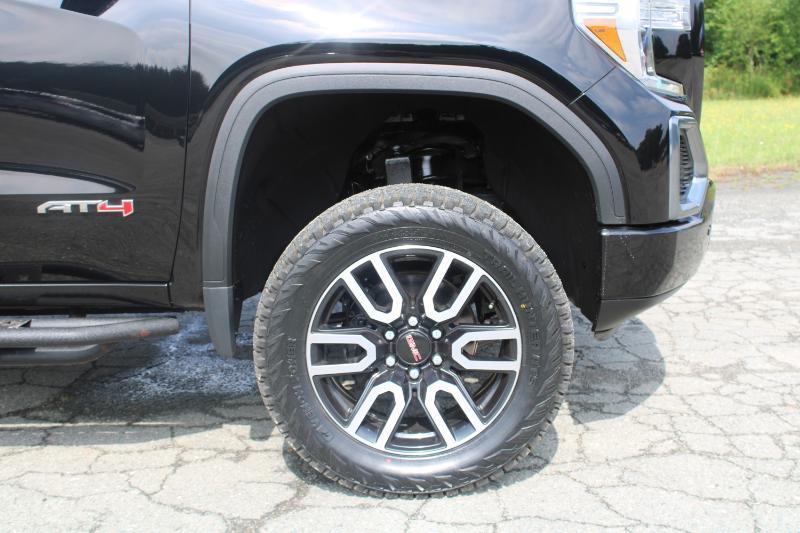 GMC Sierra 1500 AT4 Crew Cab Short Box 4WD 2019