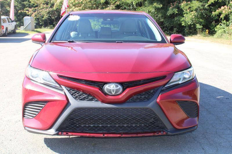 Toyota Camry SE 2018