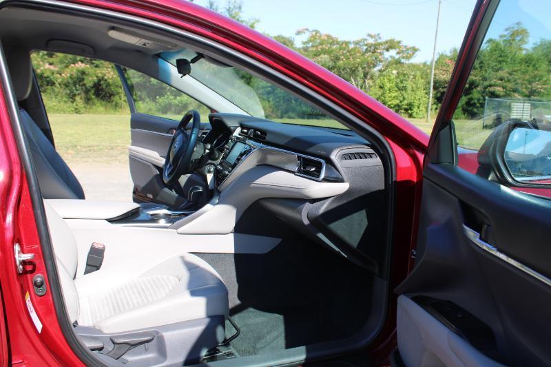 Toyota Camry SE 2018