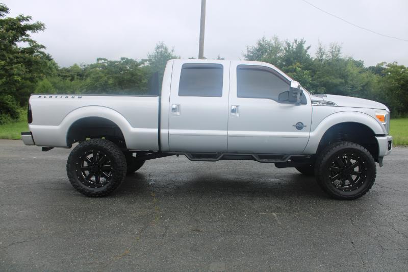 Ford F-350 SD Lariat Crew Cab 4WD 2015