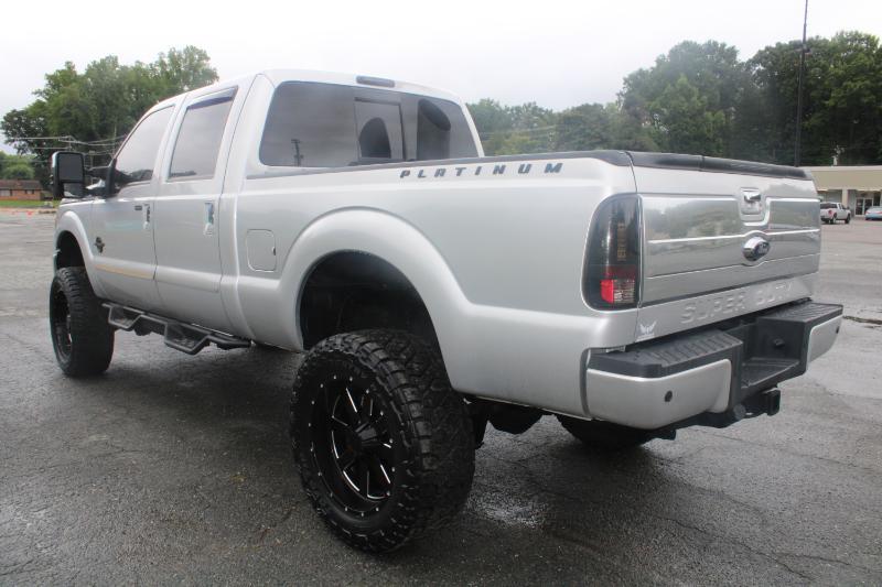 Ford F-350 SD Lariat Crew Cab 4WD 2015