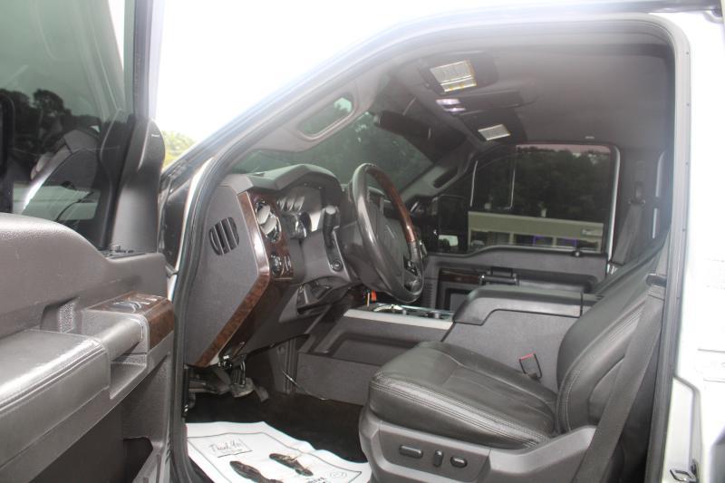 Ford F-350 SD Lariat Crew Cab 4WD 2015
