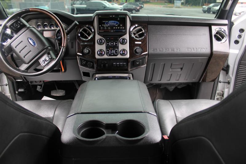Ford F-350 SD Lariat Crew Cab 4WD 2015