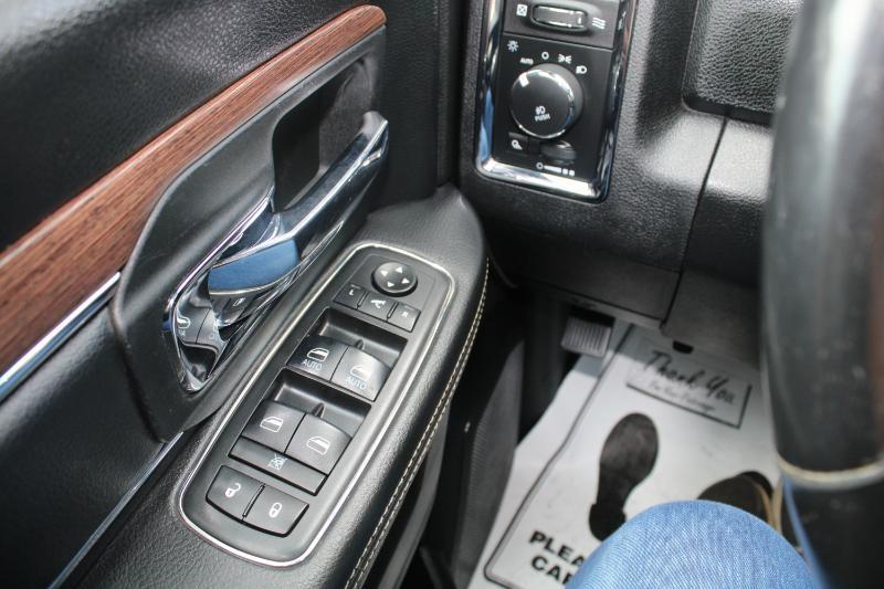 RAM 3500 Laramie Crew Cab LWB 4WD 2018