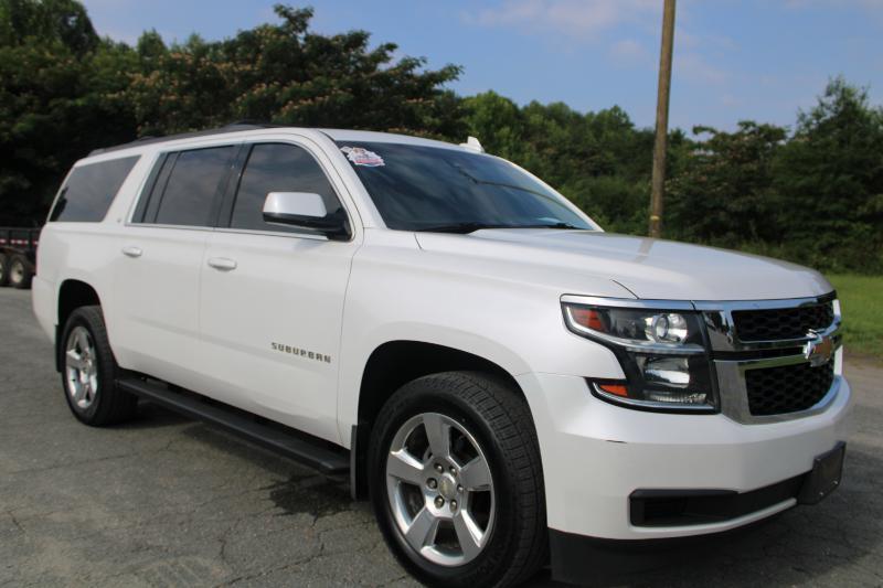 Chevrolet Suburban LT 4WD 2017