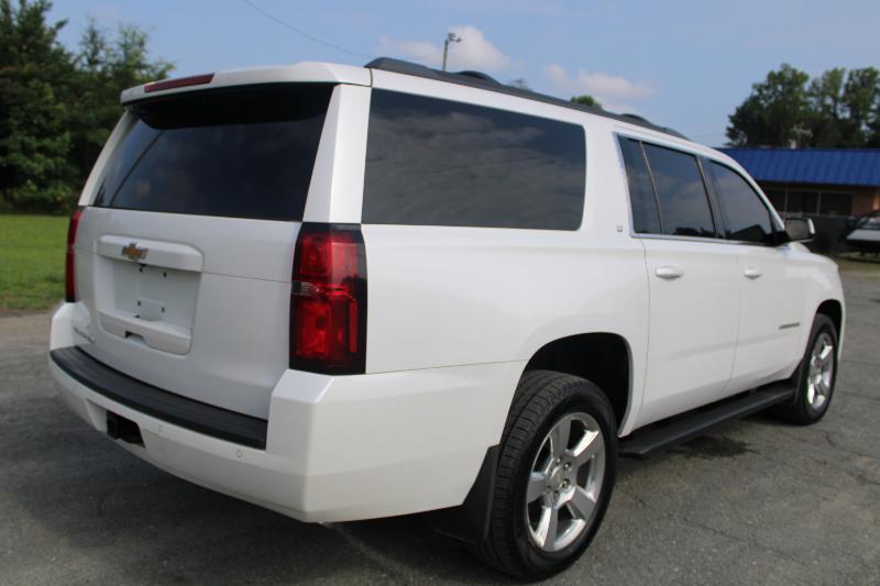 Chevrolet Suburban LT 4WD 2017