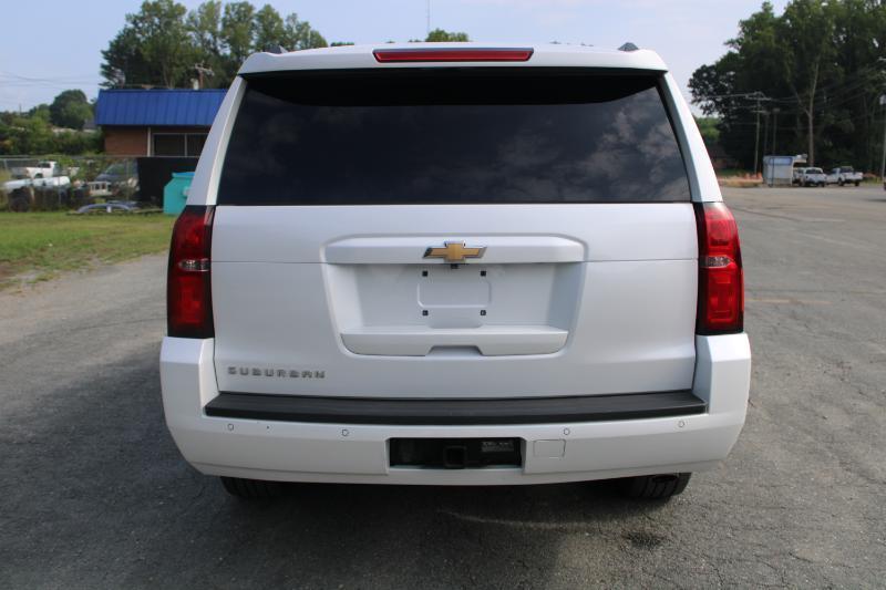 Chevrolet Suburban LT 4WD 2017