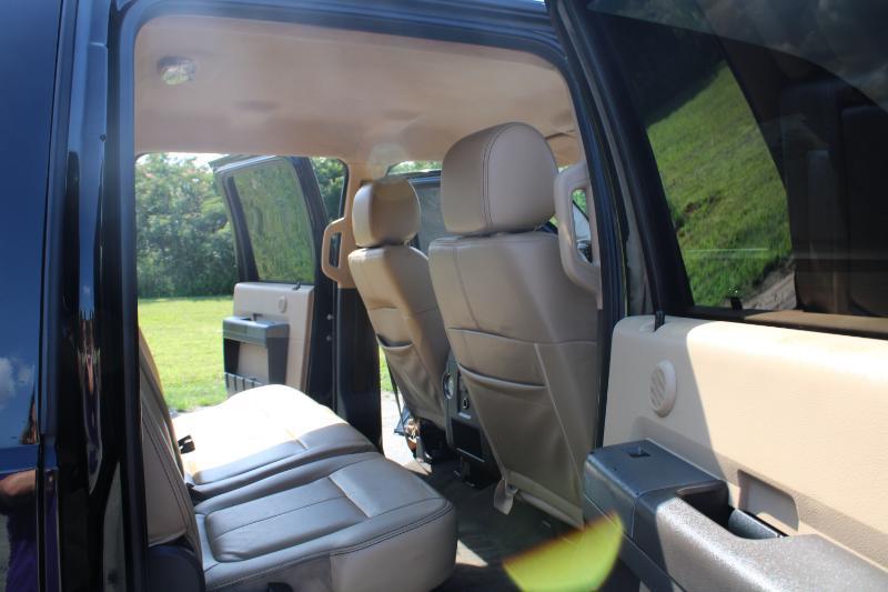 Ford F-250 SD Lariat Crew Cab 4WD 2012