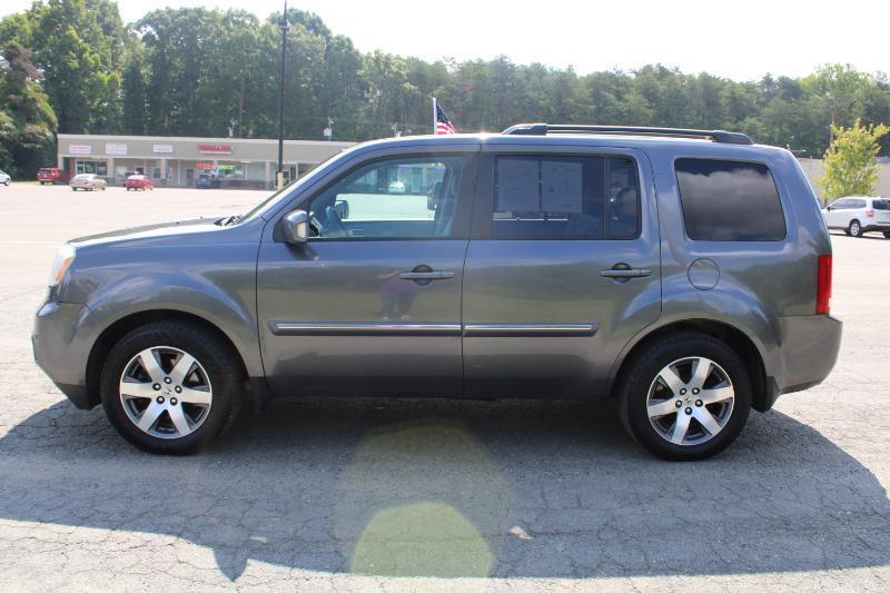 Honda Pilot Touring 4WD 5-Spd AT with DVD 2014