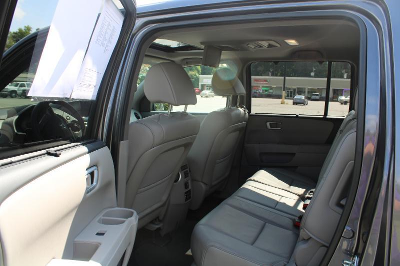 Honda Pilot Touring 4WD 5-Spd AT with DVD 2014