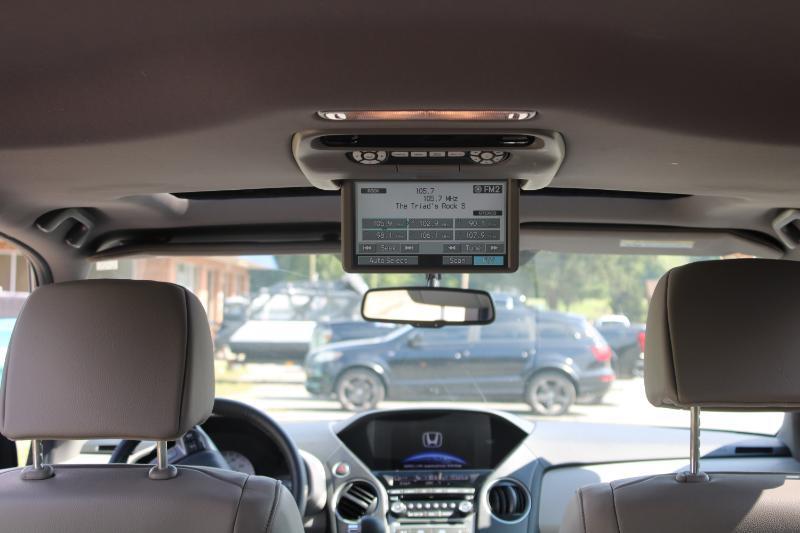 Honda Pilot Touring 4WD 5-Spd AT with DVD 2014