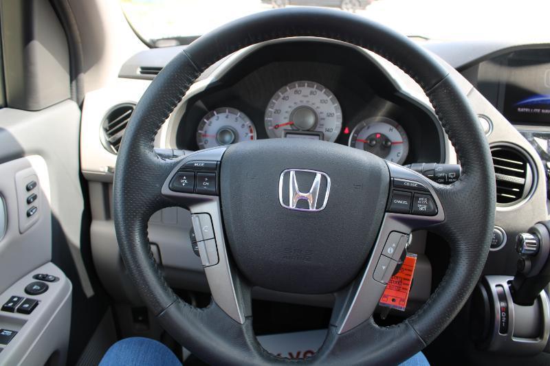 Honda Pilot Touring 4WD 5-Spd AT with DVD 2014