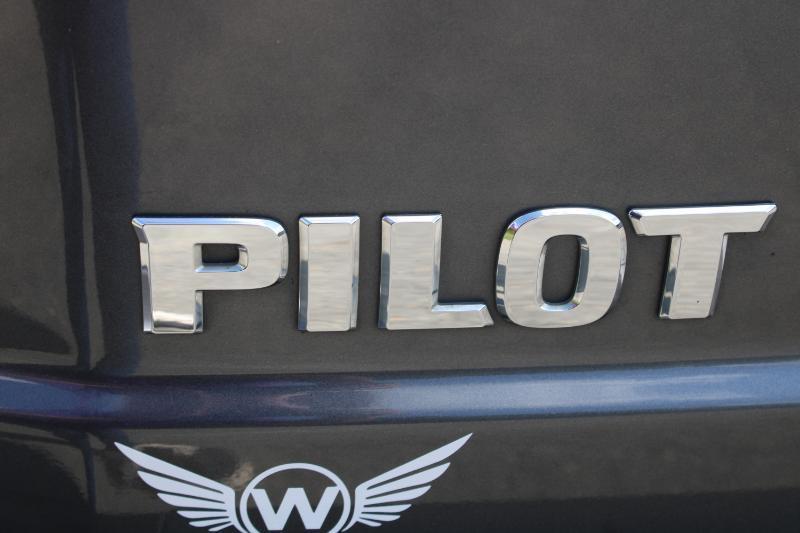 Honda Pilot Touring 4WD 5-Spd AT with DVD 2014